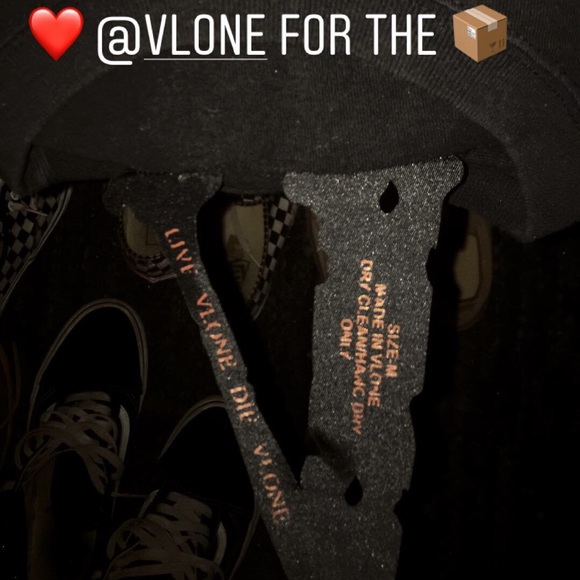 VLONE RARE *Black long sleeve*
